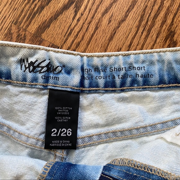 Mossimo Washed High Rise Jean Shorts - Picture 4 of 4